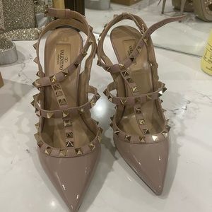 Valentino Rockstud Pump